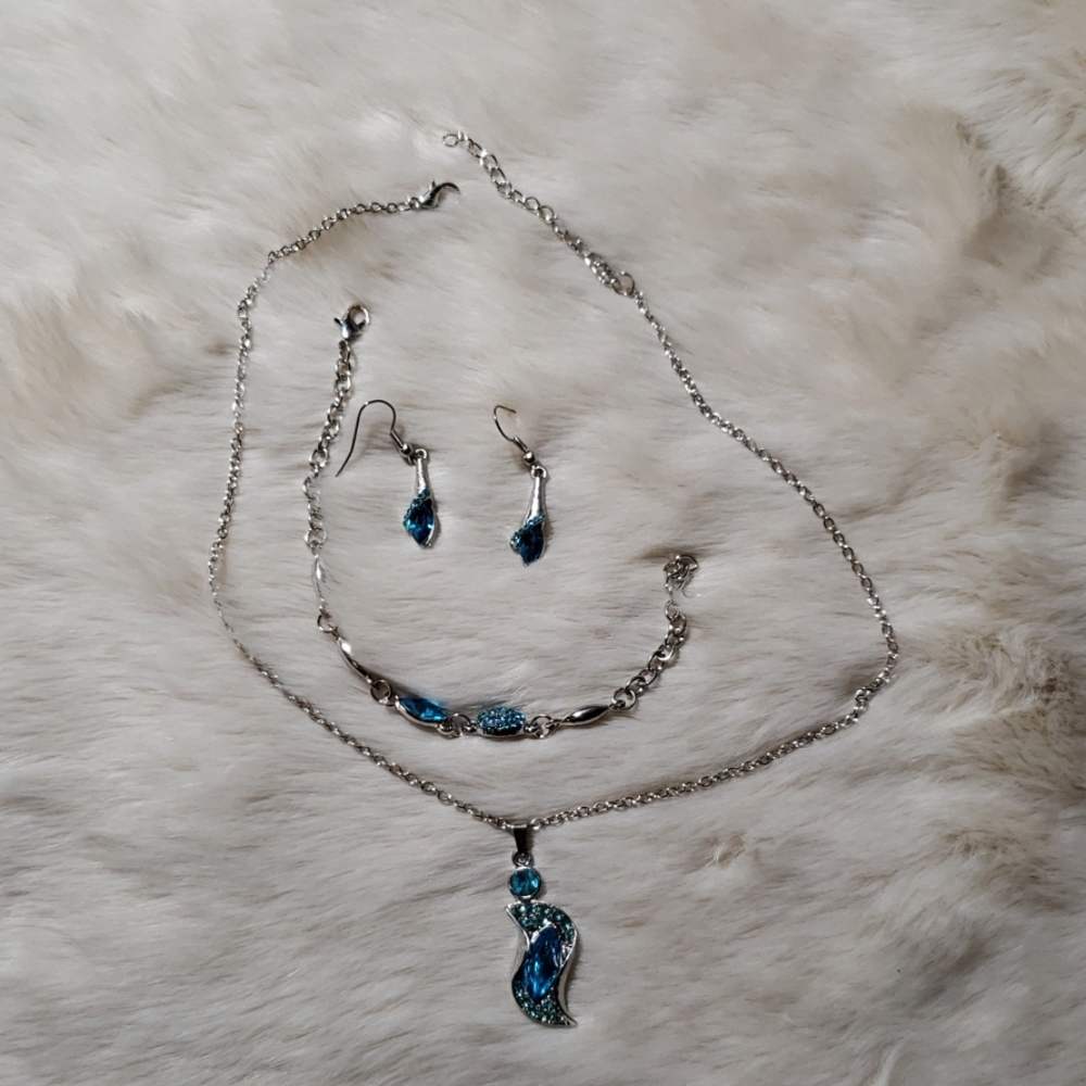 Earing, Necklace, Bracelet Set